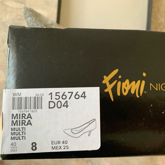 Classy Sparkle Blackend Gold Pointed Toe Heels - Picture 8 of 9